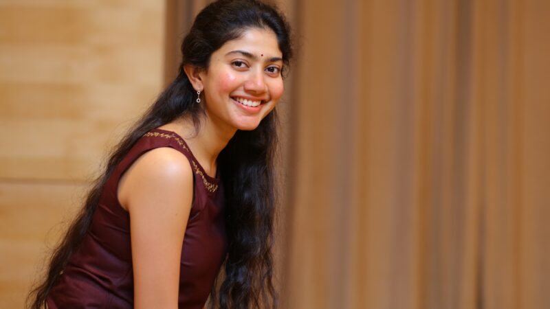 செல்வராகவன் சினிமாவையும் நடிப்பையும் வேறு கோணத்தில் பார்க்கிறார் – சாய் பல்லவி