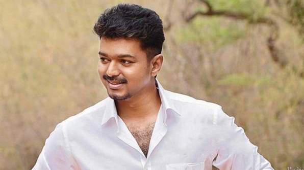 பிரபல நடிகருக்கு மீனவர் குறித்த கதையை சொன்ன இயக்குநர்