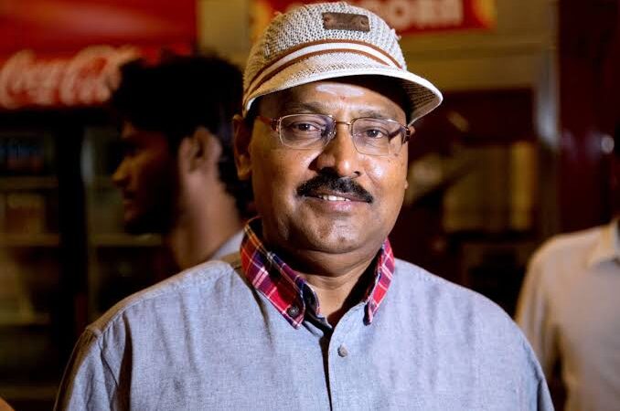 பார்த்திபன் இயக்கி, நடித்து, தயாரித்திருக்கும் ஒத்த செருப்பு படத்தின் பாடல்கள் வெளியீட்டு விழாவில் பேசிய   குருவை மிஞ்சிய சிஷ்யன் என்று இயக்குநர் பாக்யராஜ்,  பாராட்டினார்