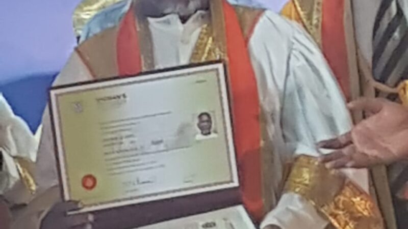 இசைஞானிக்கு கவுரவ டாக்டர் பட்டம்