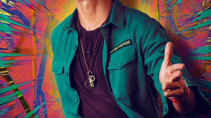 பட்டைய கிளப்பும் பட்டாஸ் பர்ஸ்ட் லுக்; தனுஷ் ரசிகர்கள் கொண்டாட்டம்
