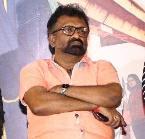 சூப்பர் டூப்பர் பாடல் வெளியீடு விழாவில் தயாரிப்பாளர்கள் விமர்சனங்களுக்கு எதிரானவர்களா ? தயாரிப்பாளர் டி. சிவா பேச்சு!*
