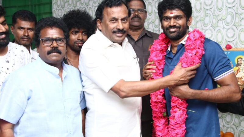 பிரபல டைரக்டர் தங்கர்பச்சான் டைரக்ட் செய்யும் படத்தில் அவரது மகன் நாயகனாக அறிமுகம். மனிதநேய அறக்கட்டளை நிறுவனர் திரு. சைதை துரைசாமி அவர்கள் காமிராவை இயக்கி தொடங்கி வைத்தார். 