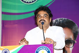 முதலில் விஐபி ஹேர் கலர் ஷாம்பூ அடுத்தது உலகிலேயே முதல் முதலாக குறட்டைக்கு மருந்து கண்டுபிடித்து கின்னஸ் சாதனை புரிந்தார் நடிகர் ஆர் கே