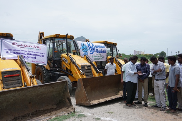 103 ஏக்கர் ஏரியை தூர்வாரும் நடிகர் கார்த்தியின் ‘உழவன்’ அமைப்பு; மகிழ்ச்சியில் மக்கள்!