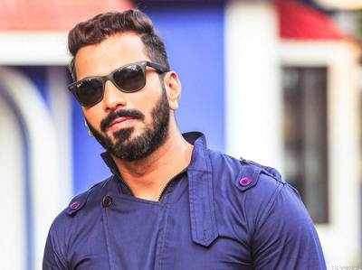வில்லனாக களமிறங்கும் பிரபல தயாரிப்பாளரின் மகன்