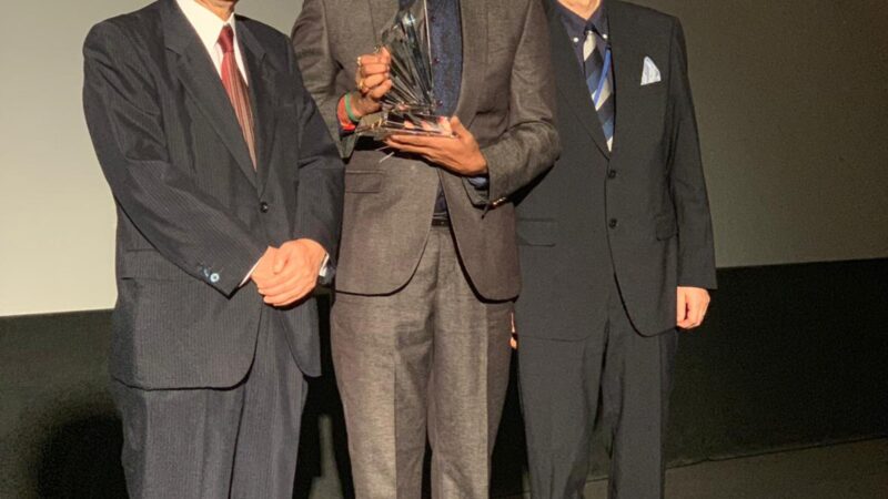 “Sivaranjaniyum Innum Sila Pengallum” Wins Best Film Award in Japan!