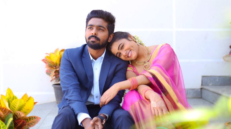 100%  KAADHAL MOVIE STILLS.