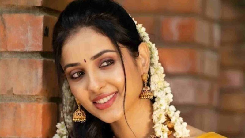 ACTRESS RIYA SUMAN LATEST STILLS