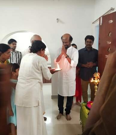 பிரபல தயாரிப்பாளருக்கு வீடு வாங்கிக் கொடுத்தார் ரஜினிகாந்த்!