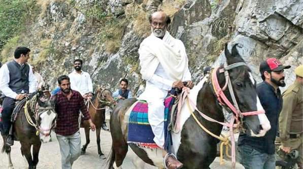 சூப்பர் ஸ்டார்ரஜினிகாந்த் இன்று இமயமலைக்கு பயணம்