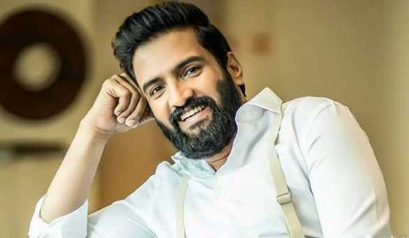 ‘ஏ-1’ திரைப்பட நடிகைக்கு சந்தனம் சிபாரிசு ! *