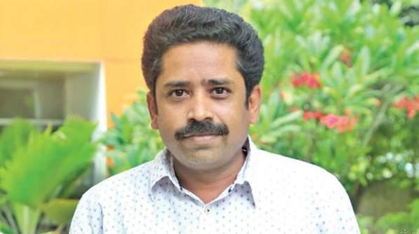 திரையரங்குகளுக்கு மக்களை வரவழைக்க யோசனை வழங்கும் பிரபல இயக்குநர்