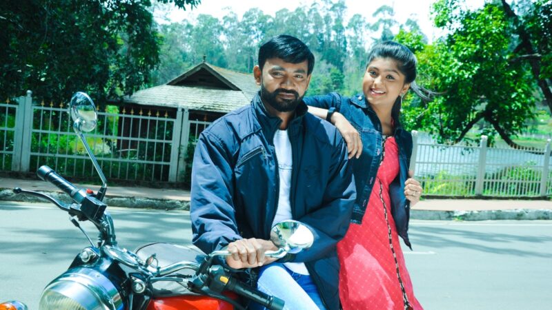 காதலன் டார்சார் தாங்காமல் இரண்டாவது நாளே படப்பிடிப்பை விட்டு ஓடிய ஹீரோயின்