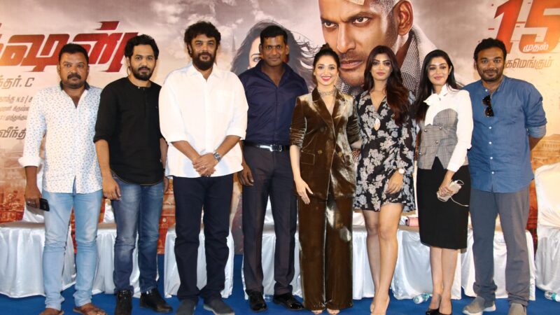ஈகோ பார்க்காமல் அனைவரும் ஒருமுறை இயக்குநர் சுந்தர்.சியிடம் உதவி இயக்குநராக பணிபுரிய வேண்டும் – நடிகர் விஷால்