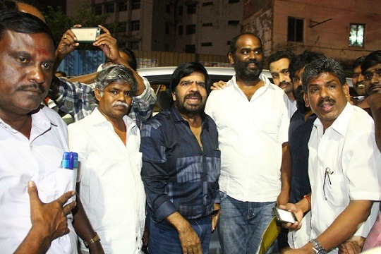 சென்னை காஞ்சிபுரம் திருவள்ளூர் மாவட்ட திரைப்பட விநியோகஸ்தர் சங்க தேர்தலில் தலைவர் பதவிக்கு போட்டியிட்ட டி.ராஜேந்தர் வெற்றி பெற்றார்.