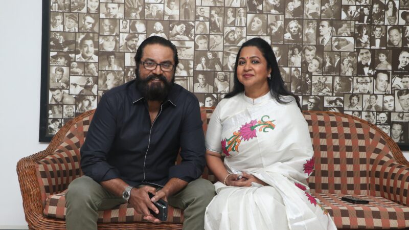 வானம் கொட்டட்டும்’ படத்தில் நடித்தது இருவருக்கும் வித்தியாசமான அனுபவமாக இருந்தது – நடிகர் சரத்குமார்