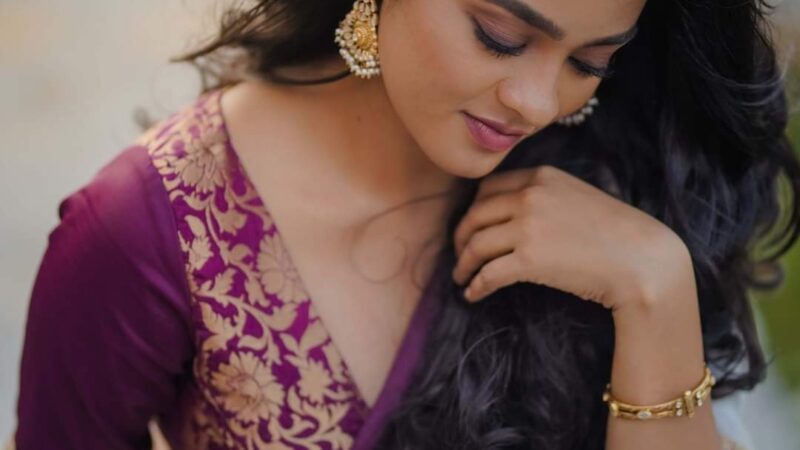 ACTRESS GAYATHRIE  LATEST STILLS