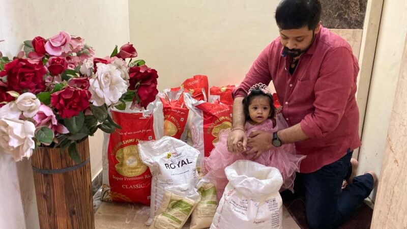 குழந்தை ஜெய கௌஷிகா பிறந்த நாளை முன்னிட்டு 100 மூட்டை அரிசி வழங்கும் இசையமைப்பாளர் அம்ரீஷ் கணேஷ் !