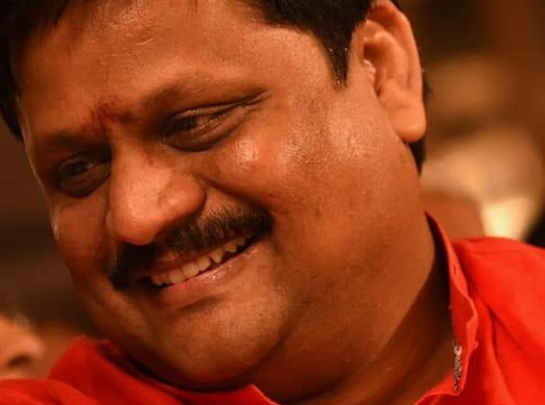 5000 ஏழை குடும்பங்களுக்கு ஒரு மாத ரேஷன் பொருட்கள் வழங்கிய தொழிலதிபர், தயாரிப்பாளர் எஸ் தணிகைவேல்.!
