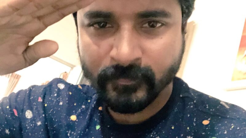 டாக்டர்ஸ் அனைவருக்கும் நன்றி சொல்லும் வகையில் ஹேஷ்டேக் ”We Love Doctors” உருவாக்கி இருக்கிறார் நடிகர் சிவகார்த்திகேயன்.