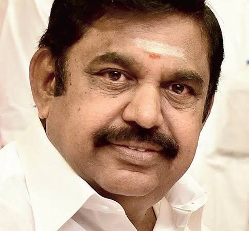 மாண்புமிகு தமிழ்நாடு முதலமைச்சர் எடப்பாடி K. பழனிச்சாமி அவர்கள் இன்று (16.4.2020) தலைமை செயலகத்தில் வைரஸ் தடுப்பு நடவடிக்கைகள் குறித்து அனைத்து மாவட்ட ஆட்சித் தலைவர்களுடன் காணொலிக் காட்சி மூலமாக ஆய்வு செய்தார்.