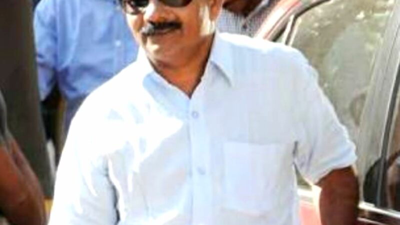 கொரோனா சரியான பின்னரும் டிஸ்சார்ஜ் செய்யாமல் விஜயா மருத்துவமனை சிக்கிய தமிழன் திரைப்படத்தின் இயக்குனர் மஜீத்.