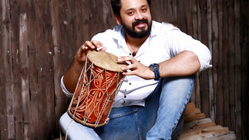 133 மில்லியனுக்கும் அதிகமானப் பார்வைகளைக் கடந்து சாதனைப் படைத்த பிரபல இசையமைப்பாளர்!