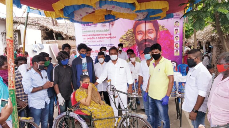 தனுஷ் பிறந்தநாளை முன்னிட்டு செங்கல்பட்டு மாவட்ட தனுஷ் ரசிகர் மன்றத்தின் சார்பில் மாபெரும் நலத்திட்ட உதவி !!