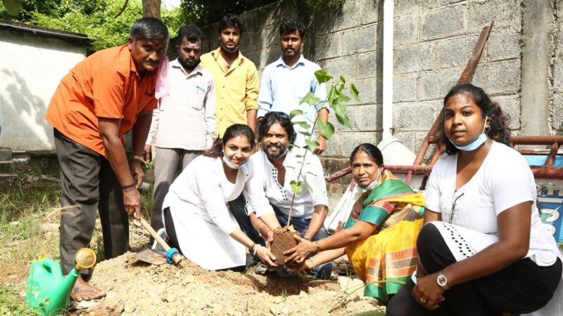 மரக்கன்றுகளை நடுவது மட்டுமில்லாமல் அதை பாதுகாக்க வேண்டும் என்பதே எனது லட்சியம் – சமூக சேவகர் நடிகர் சௌந்தரராஜா.