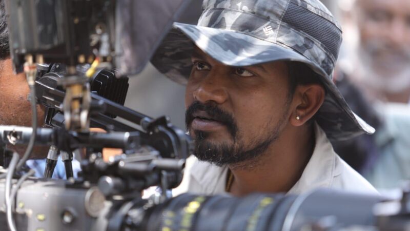 நடிகர் பிரபாஸ்  நடிக்கும் ஆதிபுருஷ்’ திரைப்படத்தில் இணையும் ‘பெண்குயின்’ ஒளிப்பதிவாளர்.