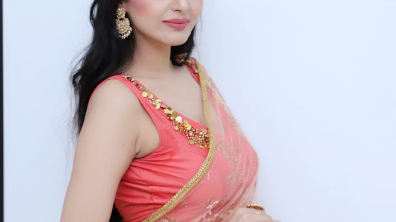 பிக்பாஸ் புகழ் நடிகை ஷனம் ஷெட்டி தற்போது தமிழ் தெலுங்கு, மலையாளம் உள்ளிட்ட பலமொழி புதிய படங்களில் நடிக்கும் நடிகை ஷனம் ஷெட்டி!