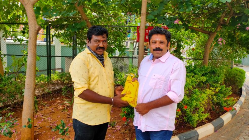 இயக்குநர் சீனுராமசாமியின் பிறந்தநாளில் மரக்கன்று நட்டு வைக்கும் பணியை துவங்கிய ராயல் பிரபாகர்