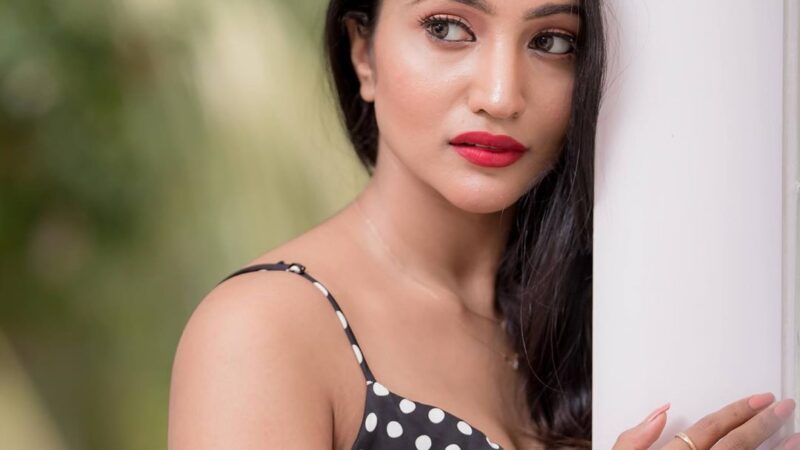 ACTRESS BOMMU LAKSHMI LATEST STILLS.