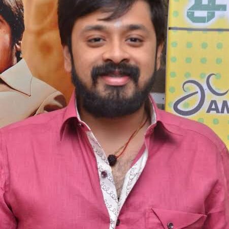 பிறந்தநாளை முன்னிட்டு மரக்கன்றுகளை நட்டு வைத்த இசையமைப்பாளர் அம்ரிஷ் !