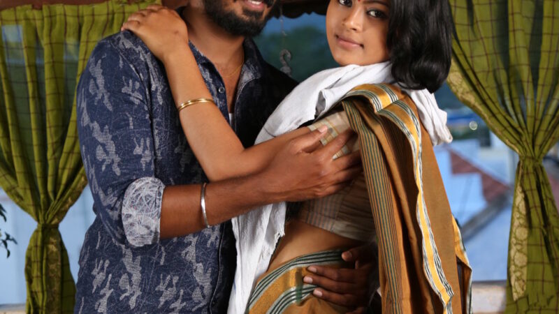 படக் குழுவினரை ஊருக்குள் விட மறுத்த கிராம மக்கள் “காகித பூக்கள் ” படப்பிடிப்பில் பரபரப்பு