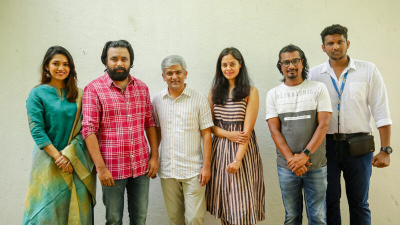 இயக்குநர் நடிகர் M.சசிகுமார் நடிப்பில் “பகைவனுக்கு அருள்வாய்” திரைப்படம் இன்று பூஜையுடன் இப்படத்தின் படப்பிடிப்பு இனிதே துவங்கியது.