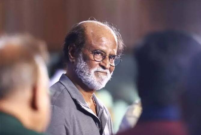 சூப்பர் ஸ்டார் ரஜினிகாந்த் மருத்துவமனையில் அனுமதி எப்படியிருக்கிறார் தலைவர்கள் நலம் விசாரித்தனர்.