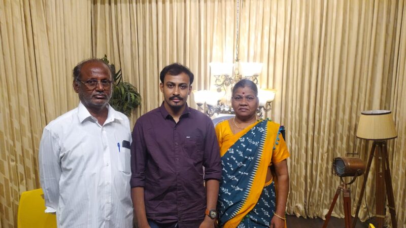 மறைந்த நடிகை வி.ஜே சித்ராவின் கடைசிப் படமான கால்ஸ் படத்தின் ட்ரெய்லர் மக்கள் மத்தியில் நல்ல வரவேற்பைப் பெற்றுள்ளது..!