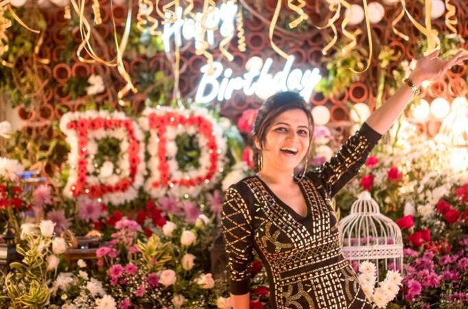 பிறந்த நாள் கொண்டாடும் நிகழ்ச்சி தொகுப்பாளினி “Television queen” திவ்யதர்ஷினியின் அடுத்த பரிணாமம்!!!
