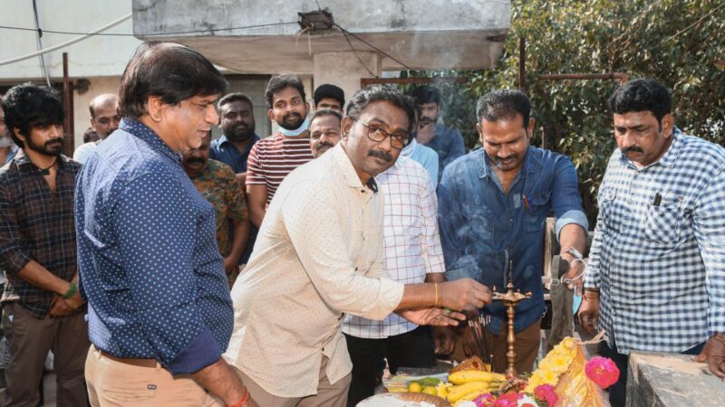 இயக்குனர் வசந்தபாலன் தன் நண்பர்களுடன் துவங்கிய அர்பன் பாய்ஸ் ஸ்டூடியோஸின் முதல் தயாரிப்பின் படப்பிடிப்பு தொடங்கியது.