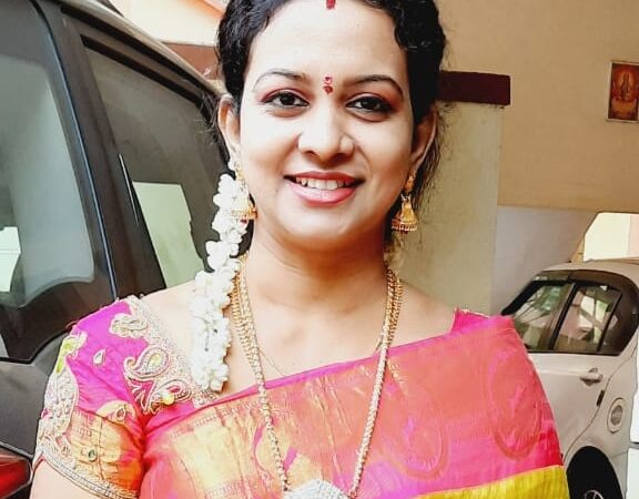 தூத்துக்குடி கார்த்திகா ரிட்டர்ன்ஸ் தமிழ்-தெலுங்கு இருமொழி படம் மூலம் மறுபிரவேசம் செய்யும் தூத்துக்குடி கார்த்திகா