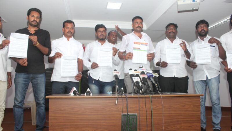 பன்னிரண்டு சதவீத வாக்குகளை வைத்திருக்கும் தமிழக ஓட்டுனர்கள் சங்கங்களின் கூட்டமைப்பு எச்சரிக்கை.