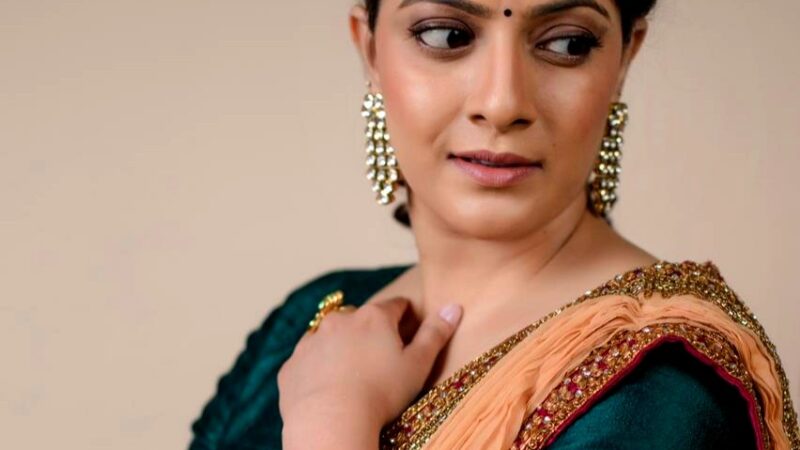ACTRESS VARA LAXMI SARATHKUMAR LATEST STILLS