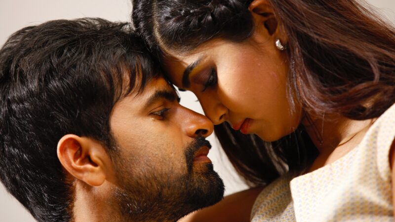 Yaaro Movie Stills