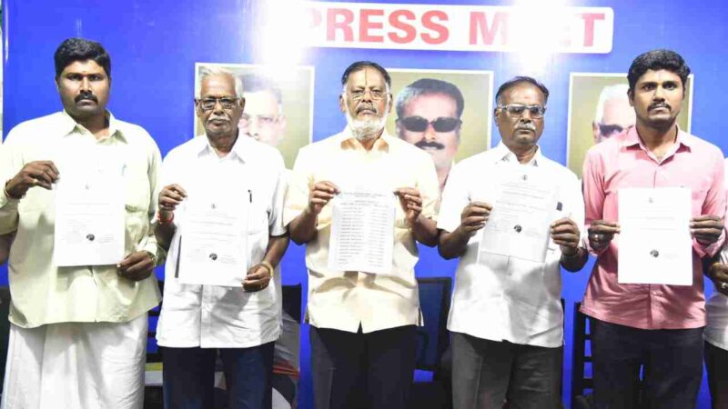 பள்ளி குழந்தைகளுக்கான படங்களை  திரையிட அதிமுக அமைச்சர் லஞ்சம் வாங்கினாரா?