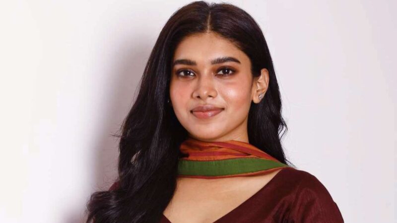 വിക്രത്തിന്റെ ചിയാൻ 62ൽ നായികയായി ദുഷാര വിജയൻ!!