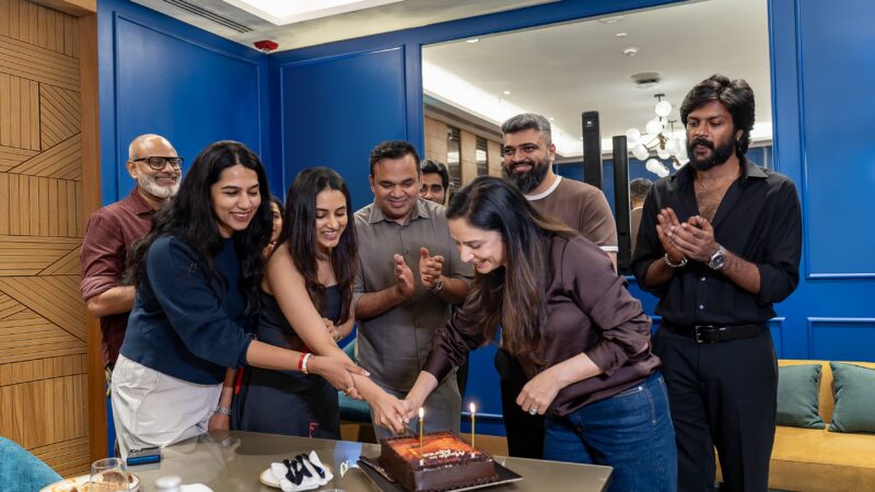 Netflix Celebrates the Global Success of Made In Korea with the Team !