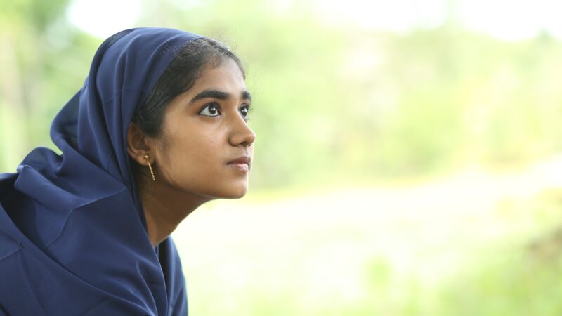 Actress Malavika Manoj Emerges as the Emotional Soul of Meera Kathiravan’s ‘Habeebi’!