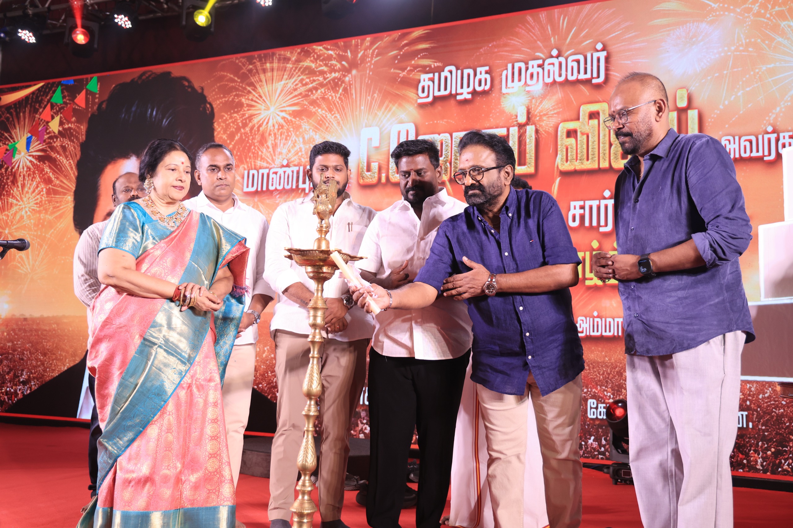 தயாரிப்பாளர் அம்மா கிரியேஷன்ஸ் T. சிவா அவர்கள் நடத்திய வாகைத் தலைவனுக்கு வாழ்த்தரங்கம் !